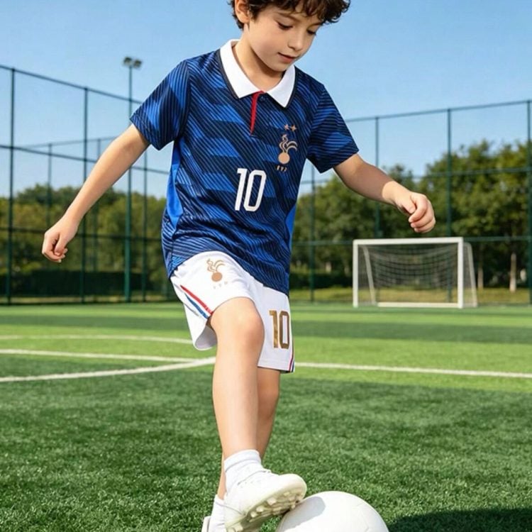 フランス代表 MBAPPE 10 キッズMサイズ（137-147cm） Mbappe Jersey Youth, France #10 Blue Soccer Kit | 99Jersey